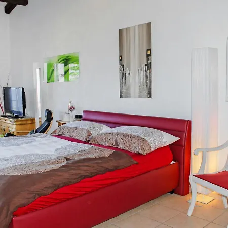 Apartament Miralago - Utoring-5 By Interhome *